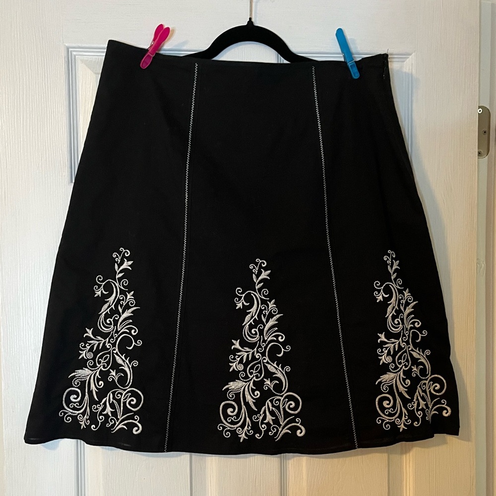Black A-Line Embroidered 100% Cotton Skirt Boho Cottagecore Detailed